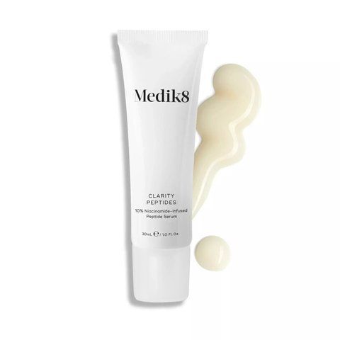 Пептидна сироватка з 10% ніацинамідом Medik8 Clarity Peptides 30 ml 000065 фото