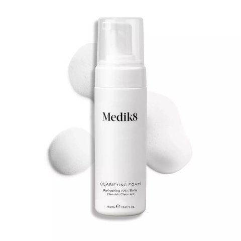 Безолійна пінка з АНА/ВНА для очищення проблемної шкіри Medik8 Clarifying Foam 150 ml 000030 фото